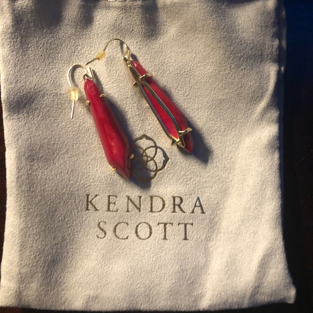 Kendra Scott Grey earrings